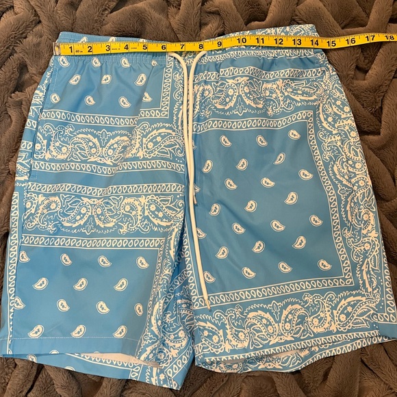 2/$15 Shein Light Blue Paisley Shorts Size Small - Picture 7 of 8